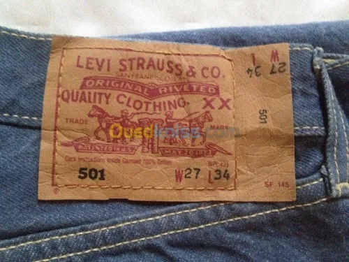 JEANS PONTALONS LEVIS.