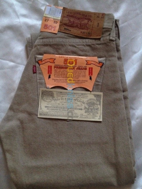 JEANS PONTALONS LEVIS.