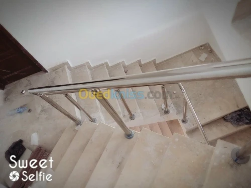 تركيب سلالم المكاتب والمنازل بالاينوكص