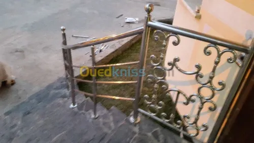 Fabrication de rampes d'escalier inox