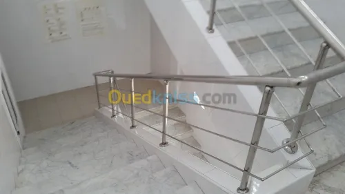 Fabrication de rampes d'escalier inox