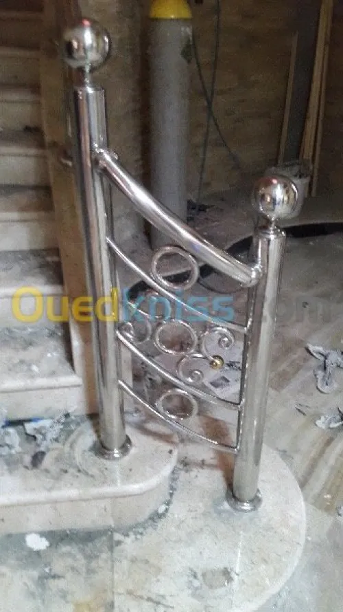 Fabrication de rampes d'escalier inox