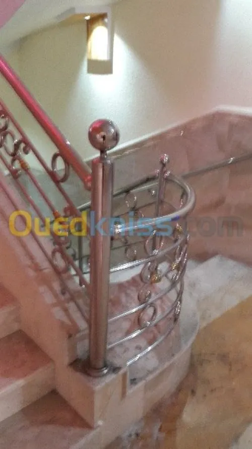 Fabrication de rampes d'escalier inox
