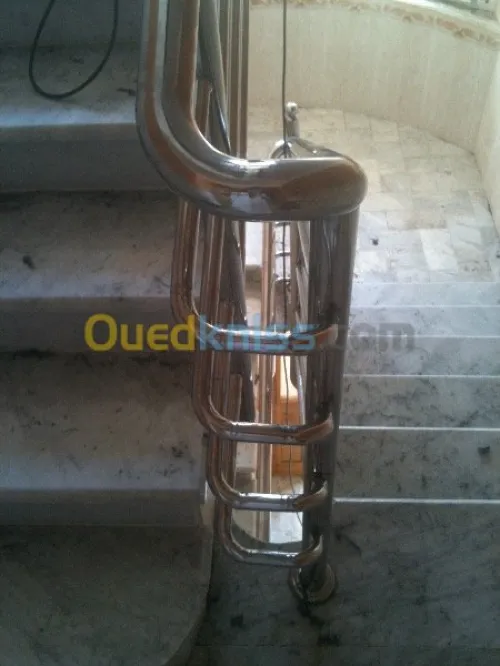 Fabrication de rampes d'escalier inox