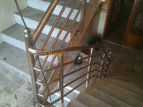 Fabrication de rampes d'escalier inox