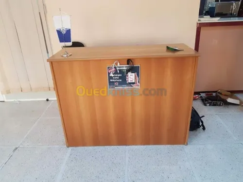 Borne de rechargement batteries de tel