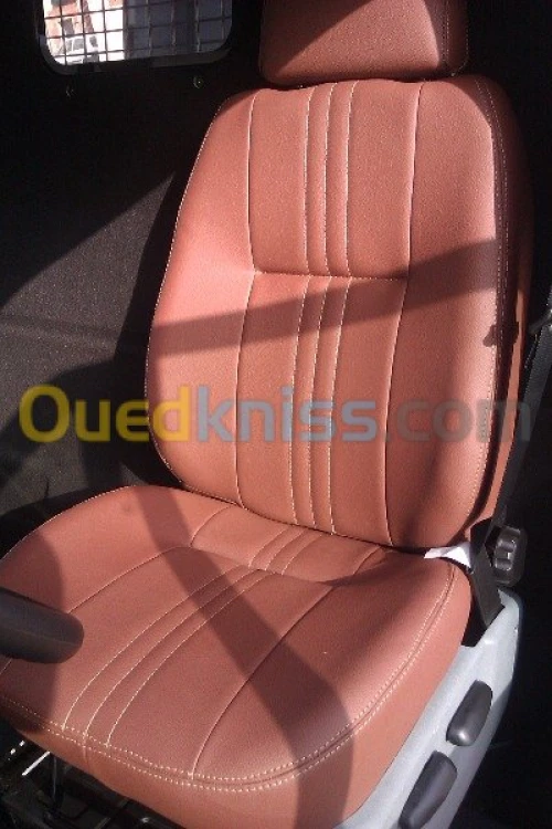 Garniture outo تغليف كراسي السيارات