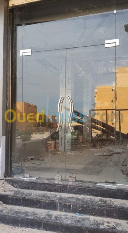 façade en verre trempé