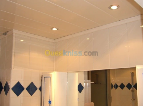 PVC sous plafond.