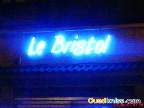ENSEIGNES LUMINEUSES