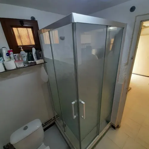 Cabine de douche / baignoire