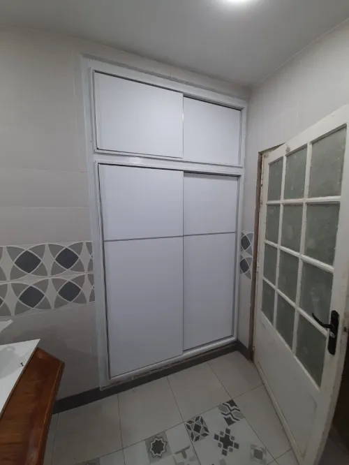 cuisine sur mesure hi-gloss et MDF