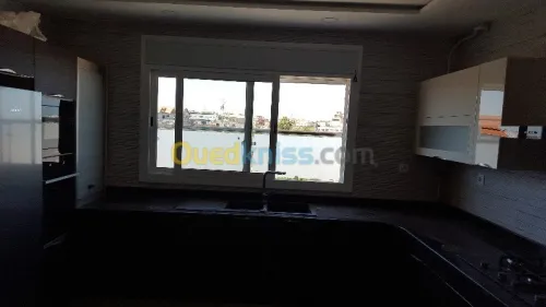  Service / Produit : MENUISERIE ALUMIN