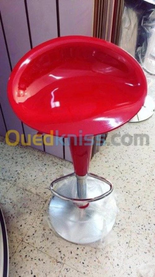 Chaise hydraulique: cuir ou plastique 
