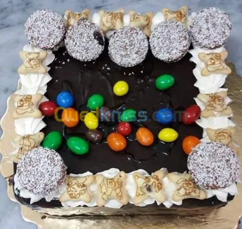  gâteaux orientaux, pièce montée....