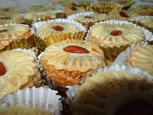  gâteaux orientaux, pièce montée....