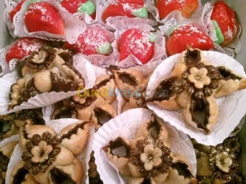  gâteaux orientaux, pièce montée....