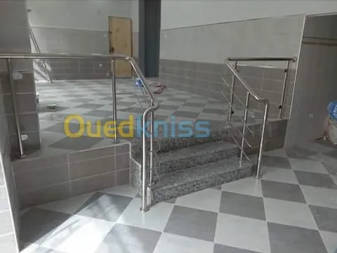 RAMPE DESCALIER INOX , VERRE TROMPER 