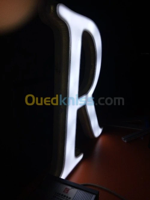 lettre relief lumineux