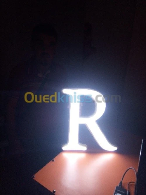 lettre relief lumineux
