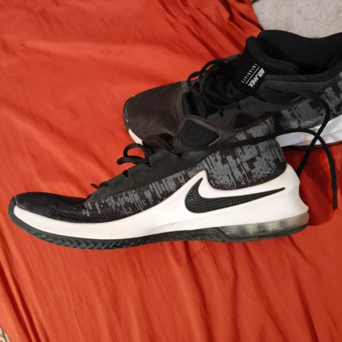 Nike Air Max Infuriate 2 Mid