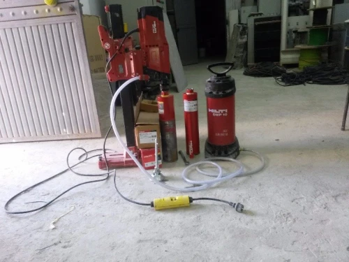 location  HILTI  DD200