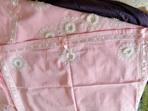 parure de draps crochet couleur rose
