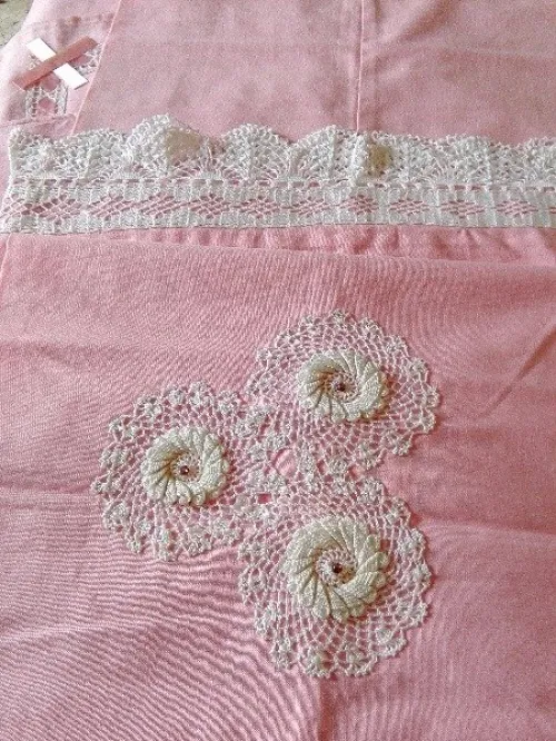 parure de draps crochet couleur rose