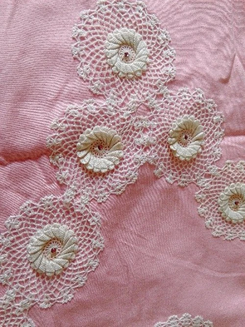 parure de draps crochet couleur rose