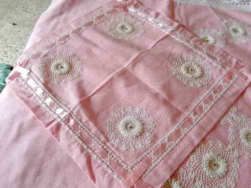 parure de draps crochet couleur rose