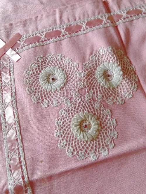 parure de draps crochet couleur rose