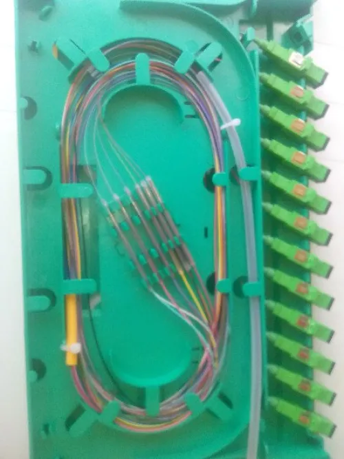 Fibre optoque , réseau informatique 