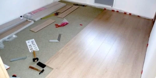 pose parquet / الارضيات الخشبية