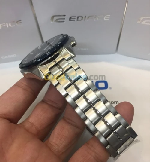 SOLDE: Montres CASIO EFR-556DB-2