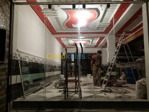 Montage façade  en verre terompé