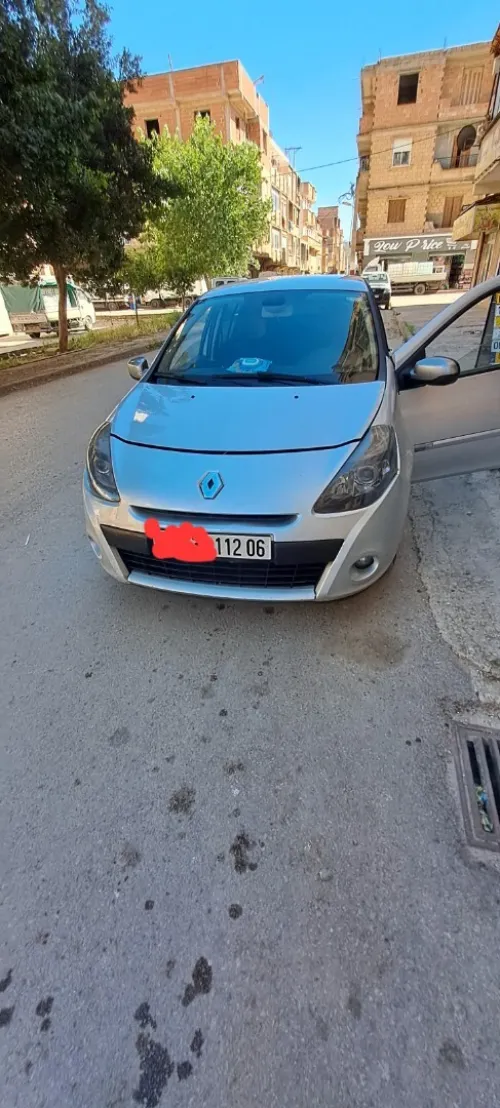 Renault Clio 3 2013 Night and Day