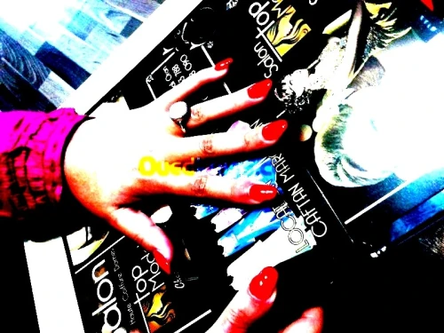 coiffeuses estheticiennes ongleristes