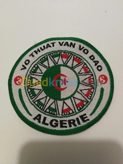 Tissages étiquettes et écussons