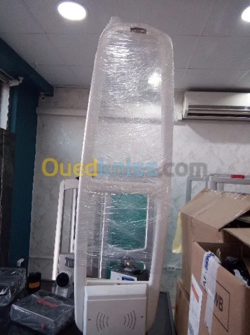 PORTIQUE ANTAIVOL AM