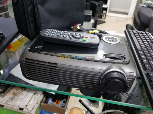 data show optoma EP721i 2500Lum
