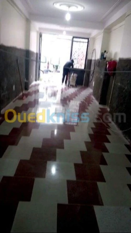 Ponçage et lustrage