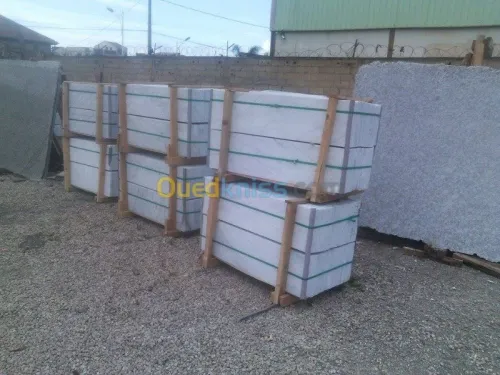 MARCHES ET CONTRES MARCHES EN MARBRE 