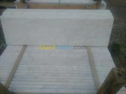 MARCHES ET CONTRES MARCHES EN MARBRE 