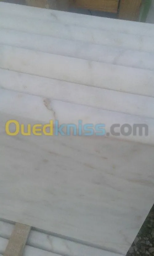 MARCHES ET CONTRES MARCHES EN MARBRE 