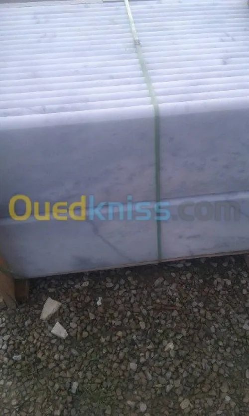 MARCHES ET CONTRES MARCHES EN MARBRE 