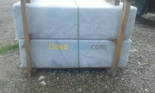 MARCHES ET CONTRES MARCHES EN MARBRE 