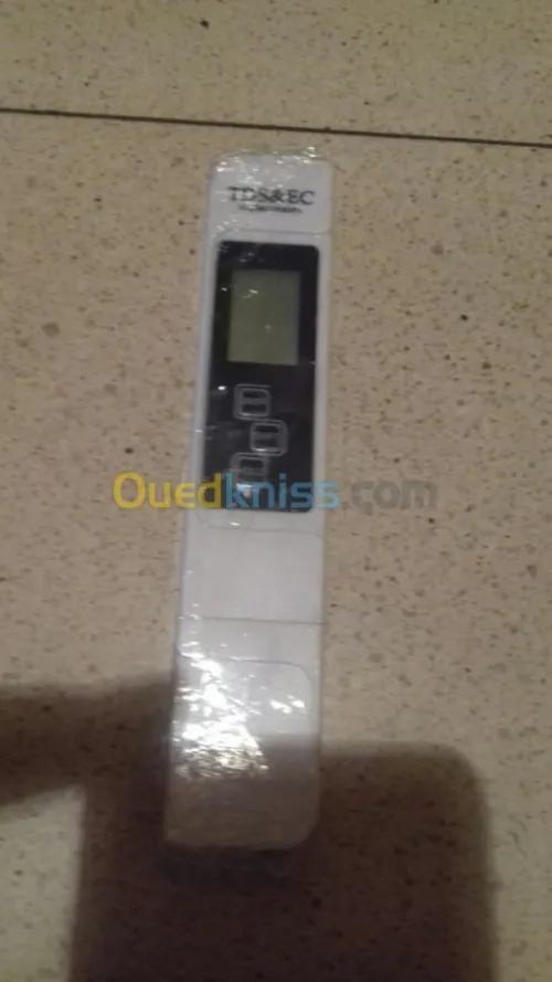 PH METRE - BALANCES - REFRACTOMETRES أدوات المخبر