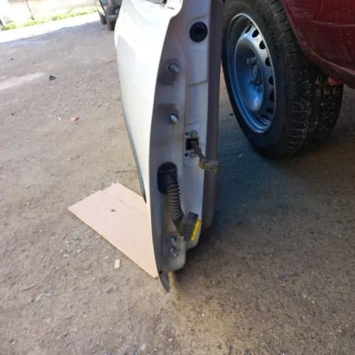 Porte à droite twingo 2013 fina sbigha blache