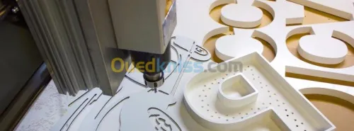 LOCATION MACHINE FRAISEUSE+ATELIER 20M