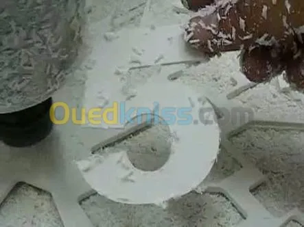 LOCATION MACHINE FRAISEUSE+ATELIER 20M